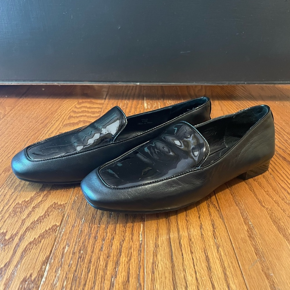 Donald J. Pliner Black & Patent Leather Insert Flat Loafer 6.5M NEW